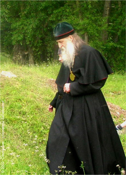Претендент в монахи сканворд 5. Монах Чернец. Православный Инок.